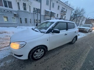 2013 Skoda Fabia II Рестайлинг, белый, 700000 рублей, вид 5