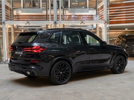 2026 BMW X5 40i IV (G05/G18) Рестайлинг, чёрный, 16340000 рублей, вид 2