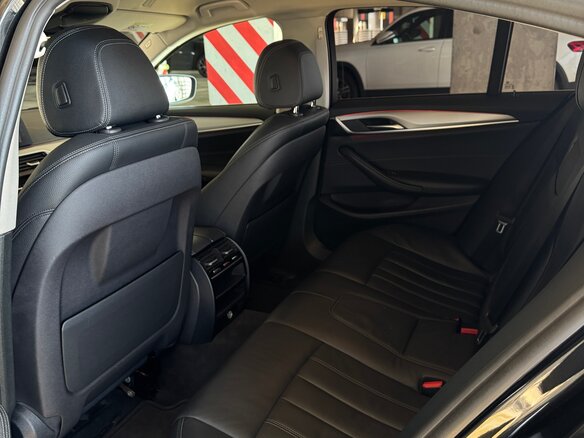2018 BMW 5 серии 520d VII (G30/G31/G38), чёрный, 3200000 рублей - вид 19