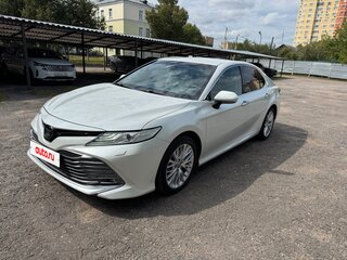 2020 Toyota Camry VIII (XV70), белый, 3550000 рублей, вид 1
