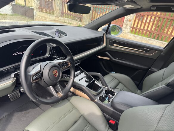 2023 Porsche Cayenne E-Hybrid III Рестайлинг, серый, 16499990 рублей - вид 8