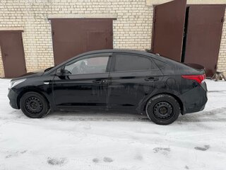 2017 Hyundai Solaris II, чёрный, 1050000 рублей, вид 5