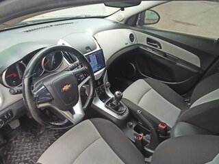 2013 Chevrolet Cruze I Рестайлинг, чёрный, 800000 рублей, вид 5
