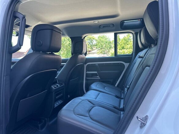 2023 Land Rover Defender 110 II, белый, 12500000 рублей - вид 22