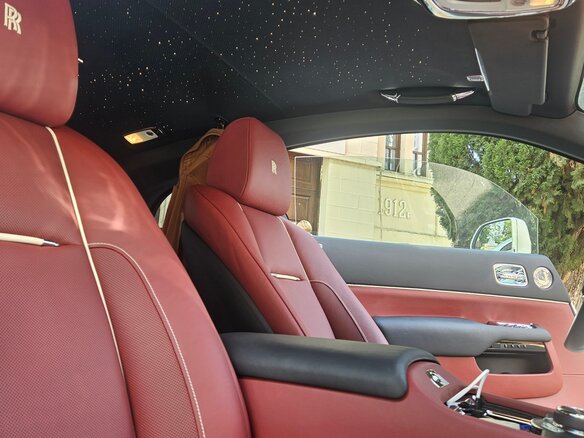 2021 Rolls-Royce Wraith, бежевый, 35000000 рублей - вид 13