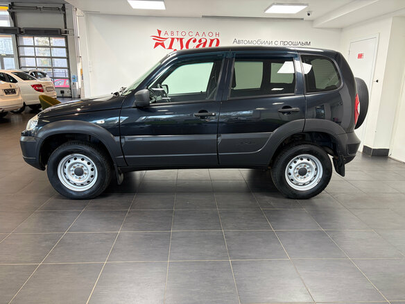 2019 Chevrolet Niva I Рестайлинг, чёрный, 692000 рублей - вид 3