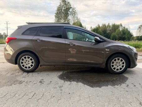 2013 Hyundai i30 II, коричневый, 850000 рублей, вид 3