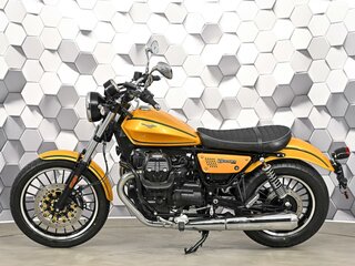 2016 Moto Guzzi V 9, жёлтый, 577000 рублей, вид 4