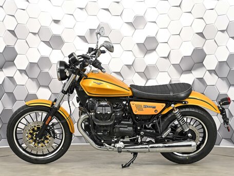 2016 Moto Guzzi V 9, жёлтый, 577000 рублей, вид 4