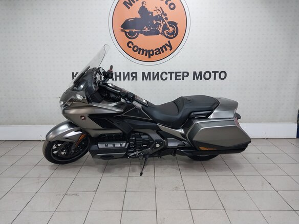 2018 Honda GL 1800 Gold Wing, серый, 2199000 рублей - вид 1