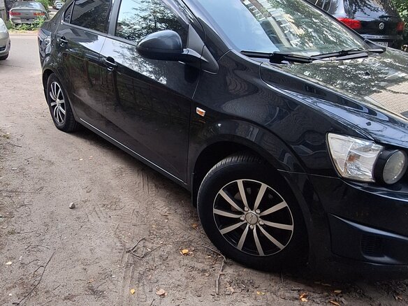 2012 Chevrolet Aveo II, чёрный, 460000 рублей - вид 3