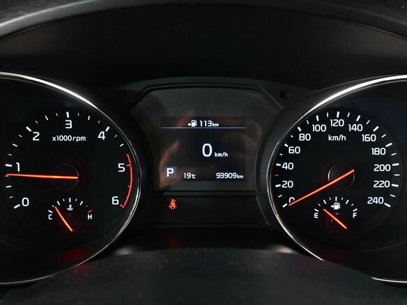 2018 Kia Carnival III, чёрный, 2749000 рублей - вид 21