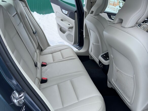 2019 Volvo S60 III, синий - вид 13