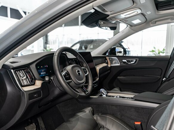 2026 Volvo XC60 II Рестайлинг 2, серый - вид 9
