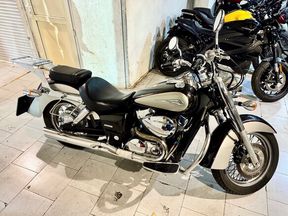 2010 Honda Shadow 750, серебристый, 500000 рублей - вид 6