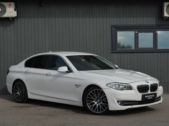 2012 BMW 5 серии 528i xDrive VI (F10/F11/F07), белый - вид 2