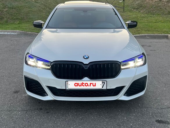 2017 BMW 5 серии 530i xDrive VII (G30/G31/G38), белый, 2250000 рублей