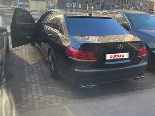 2013 Mercedes-Benz E-Класс 200 IV (W212, S212, C207) Рестайлинг, чёрный, 2000000 рублей, вид 2
