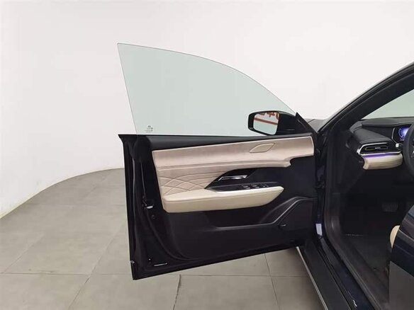 2026 Mazda EZ-6 28.4 kWh, фиолетовый, 3050000 рублей - вид 12