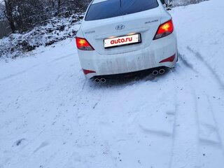 2015 Hyundai Solaris I Рестайлинг, белый, 900000 рублей, вид 5