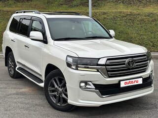 2016 Toyota Land Cruiser 200 Series Рестайлинг 2, белый, 5800000 рублей, вид 2