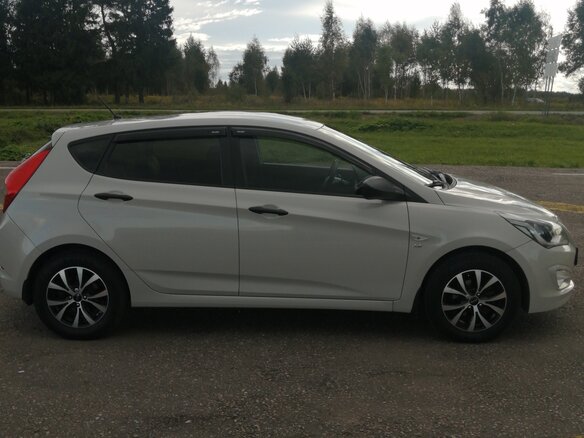 2015 Hyundai Solaris I Рестайлинг, бежевый, 920000 рублей - вид 9