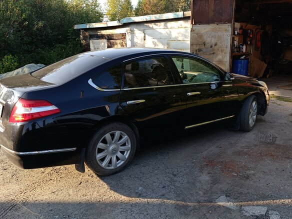 2011 Nissan Teana II (J32) Рестайлинг, чёрный, 850000 рублей - вид 1
