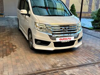 2014 Honda Stepwgn Spada IV Рестайлинг, белый, 700000 рублей, вид 2