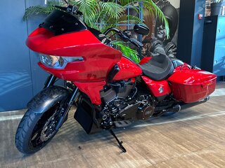 2025 Harley-Davidson CVO Road Glide ST, красный, 6350000 рублей, вид 1