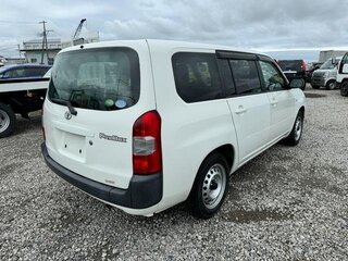 2014 Toyota Probox I, белый, 680000 рублей, вид 5