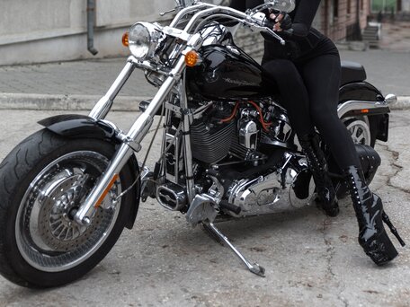 2002 Harley-Davidson Softail Deuce, чёрный, 1000000 рублей, вид 4