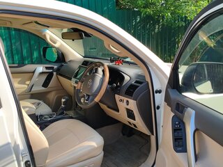 2022 Toyota Land Cruiser Prado 150 Series Рестайлинг 3, белый, 5900000 рублей, вид 4