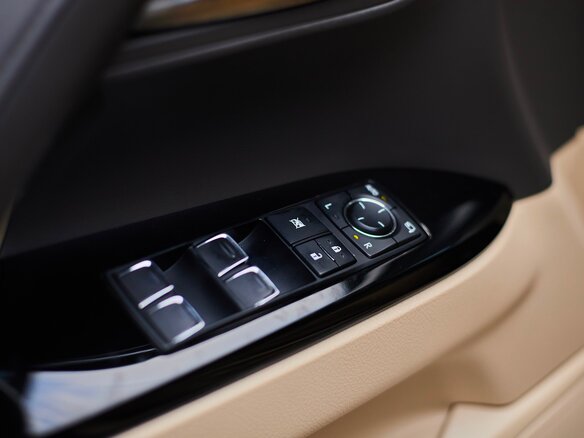 2018 Lexus LX 570 III Рестайлинг 2, серый, 8000000 рублей - вид 22