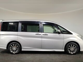 2015 Honda Stepwgn Spada V, серый, 1970000 рублей, вид 4