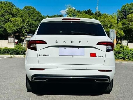 2023 Skoda Karoq I Рестайлинг, белый, 2130000 рублей, вид 5