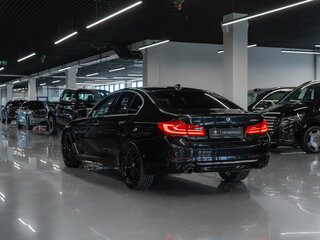 2017 BMW 5 серии 520d xDrive VII (G30/G31/G38), чёрный, 3290000 рублей, вид 4