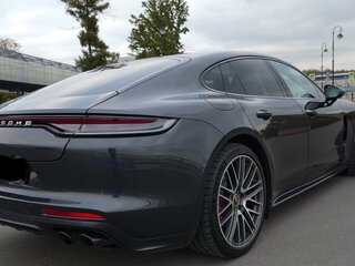 2021 Porsche Panamera 4S E-Hybrid II Рестайлинг, серый, 12500000 рублей, вид 3