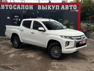 2021 Mitsubishi L200 V Рестайлинг, белый, 2480000 рублей, вид 1