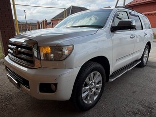 2010 Toyota Sequoia II, белый, 2600000 рублей, вид 2