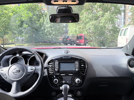 2017 Nissan Juke I Рестайлинг, красный, 1100000 рублей, вид 5