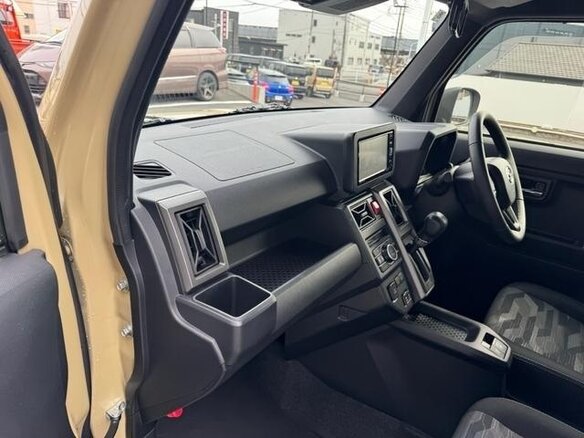 2022 Daihatsu Taft II, бежевый, 840000 рублей - вид 21