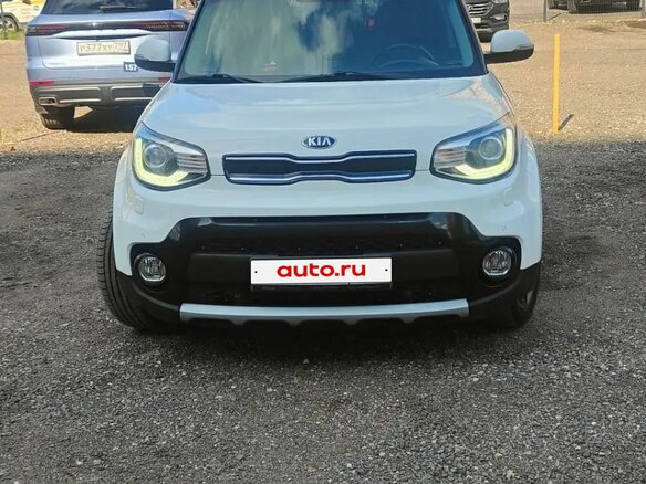 2018 Kia Soul II Рестайлинг, белый - вид 1