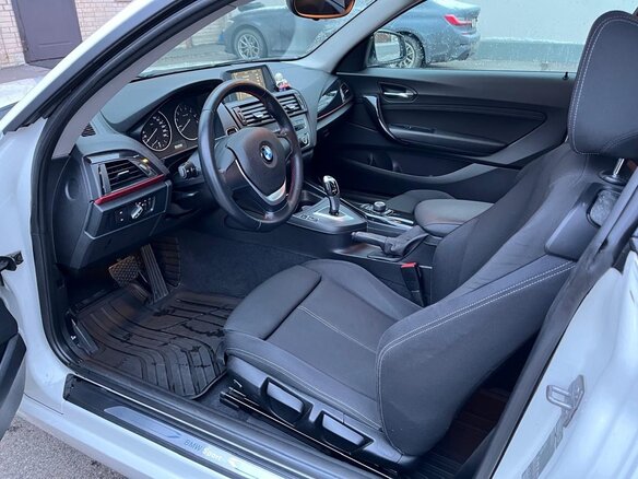 2013 BMW 1 серии 116i II (F20/F21), белый, 1250000 рублей - вид 10