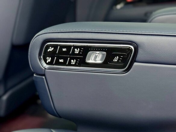 2026 Zeekr 9X 55 kWh (до 3.5 т), чёрный, 13800000 рублей - вид 31