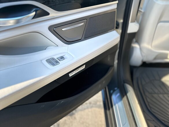 2017 BMW 7 серии 730d xDrive VI (G11/G12), серый, 3295000 рублей - вид 38