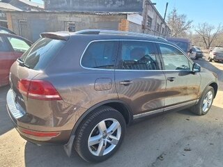 2012 Volkswagen Touareg II, коричневый, 2450000 рублей, вид 4