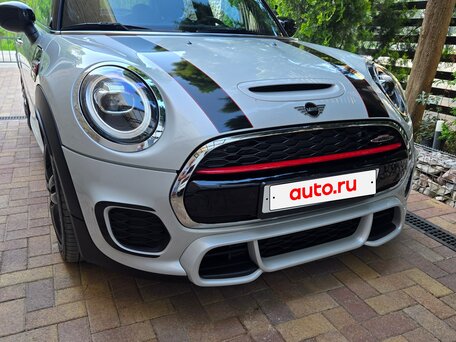 2020 Mini Hatch JCW III (F55/F56) Рестайлинг, серебристый, 3080000 рублей, вид 1