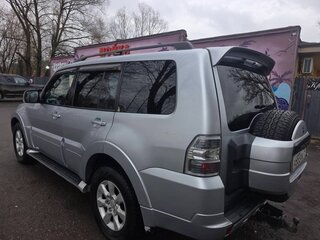 2011 Mitsubishi Pajero IV Рестайлинг 1, серебристый, 2100000 рублей, вид 4