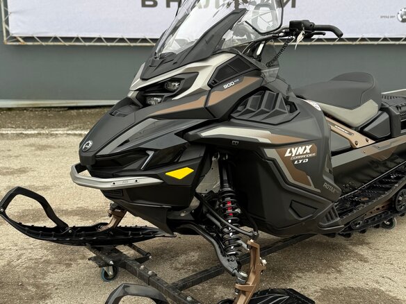 2025 BRP Lynx Commander 900, коричневый, 2690000 рублей - вид 1