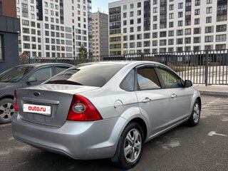 2011 Ford Focus II Рестайлинг, серебристый, 610000 рублей, вид 4